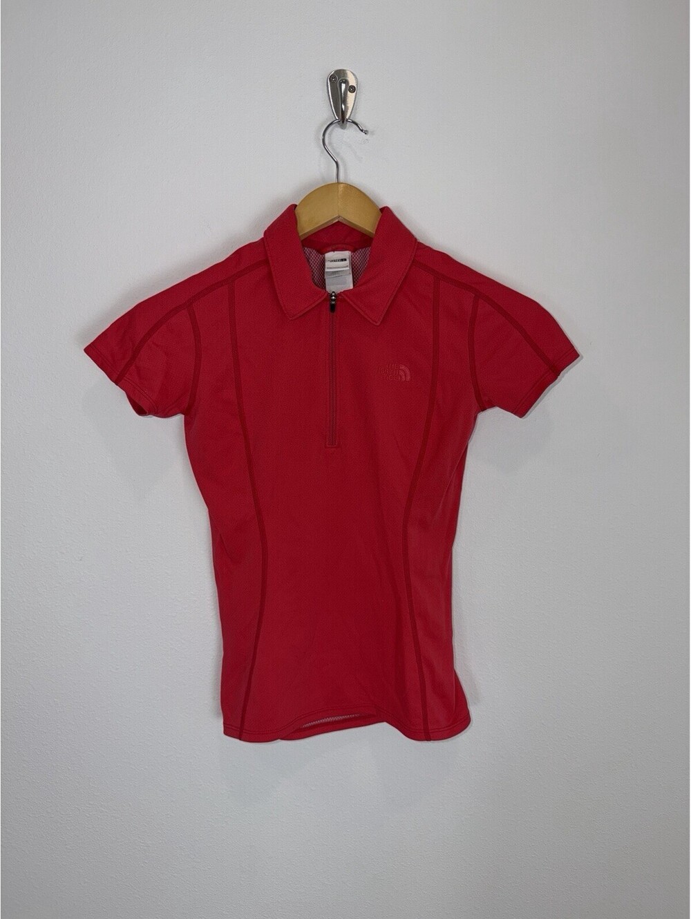 The North Face Womens XS BrightCoral Athletic Polo Shirt 1/4 Zip Performance Top